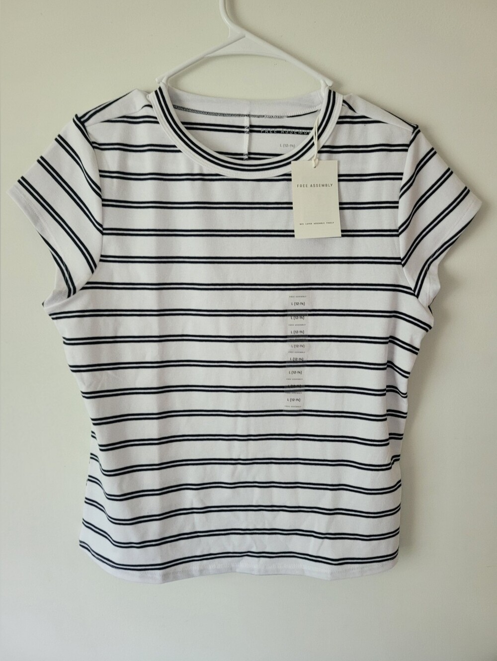 Free Assembly Women’s Striped T-Shirt White Black Short Sleeve Size L 12-14